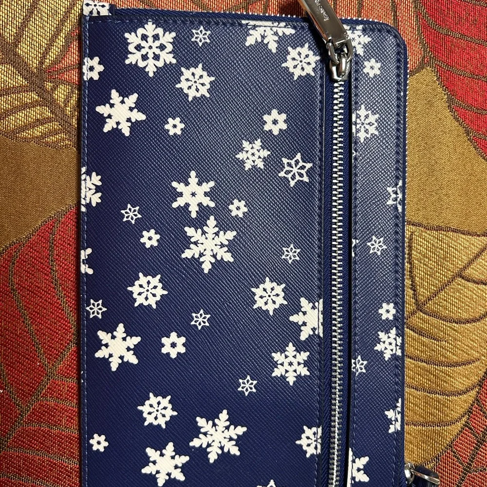 Kate Spade Navy Snowflake Wristlet - Picture 3 of 7